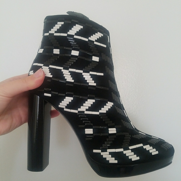 Burberry Embellished Rhumbleside Bootie Size 7.5 - Picture 1 of 10